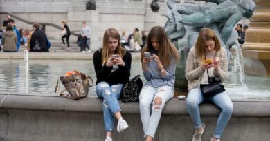 İki parmak nesli ve sanal sosyal mekanlar